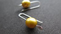 sunflower yellow pearl earrings. freshwater pearl drop earrings. modern pearl jewellery. splurge.