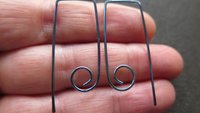unique turquoise earrings in anodized niobium wire. hypoallergenic jewelry. niobium earwires. modern splurge.
