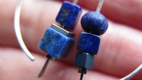asymmetrical lapis lazuli earrings in sterling silver. modern blue earrings. blue gemstone jewelry. hematite jewellery.