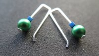 modern emerald green pearl earrings in sterling silver. blue cube hematite earrings. crystal pearl jewelry. 1 1/4" pearl drop earrings.