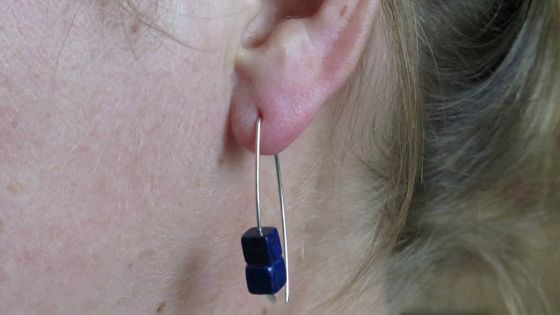lapis earrings sterling silver. cobalt blue earring. lapis lazuli jewelry. 1 1/2” drop earrings. hypoallergenic jewellery.