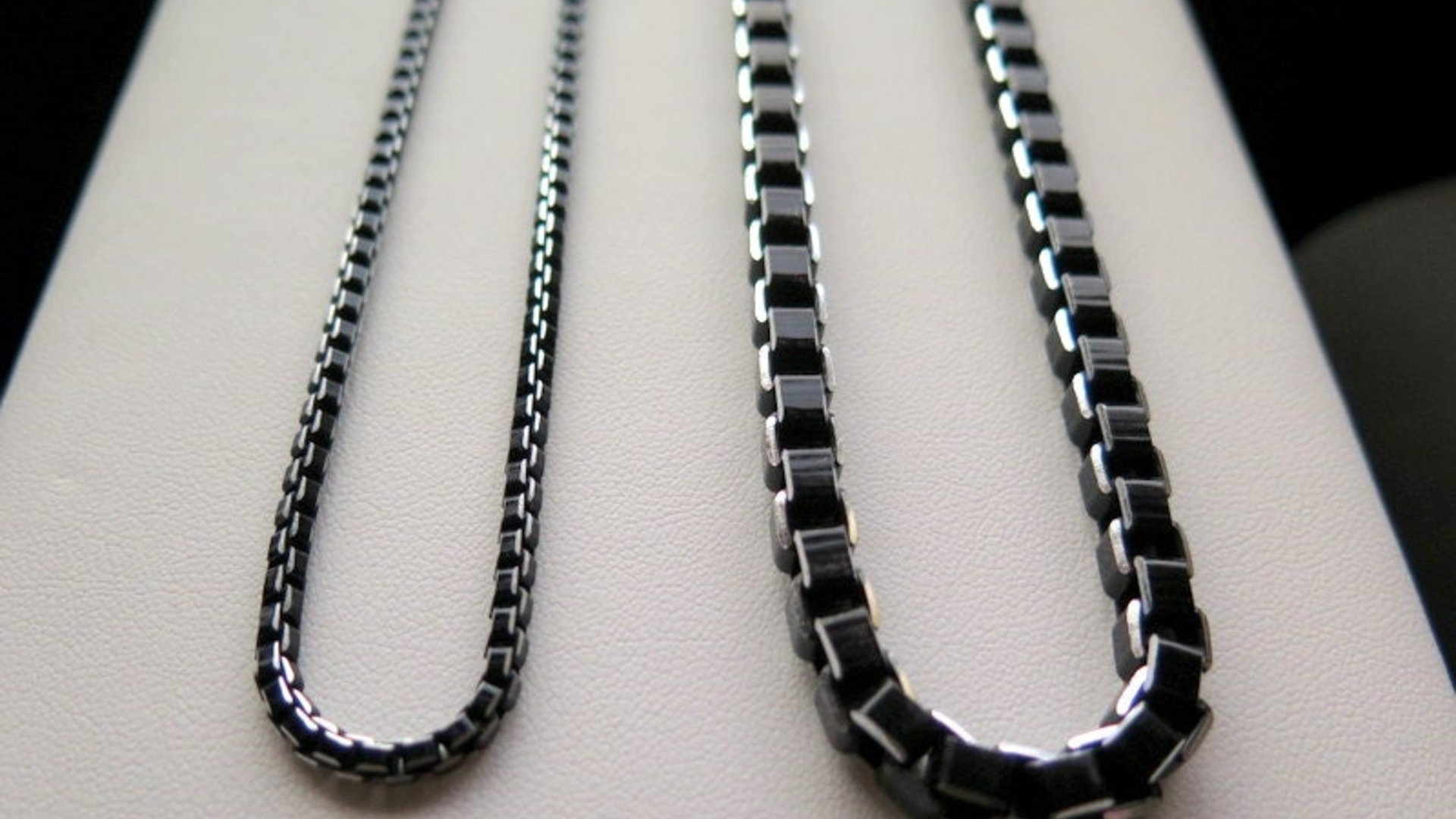 mens box chain necklace. anodized aluminum jewelry. black necklace with silver edge. made in Canada.