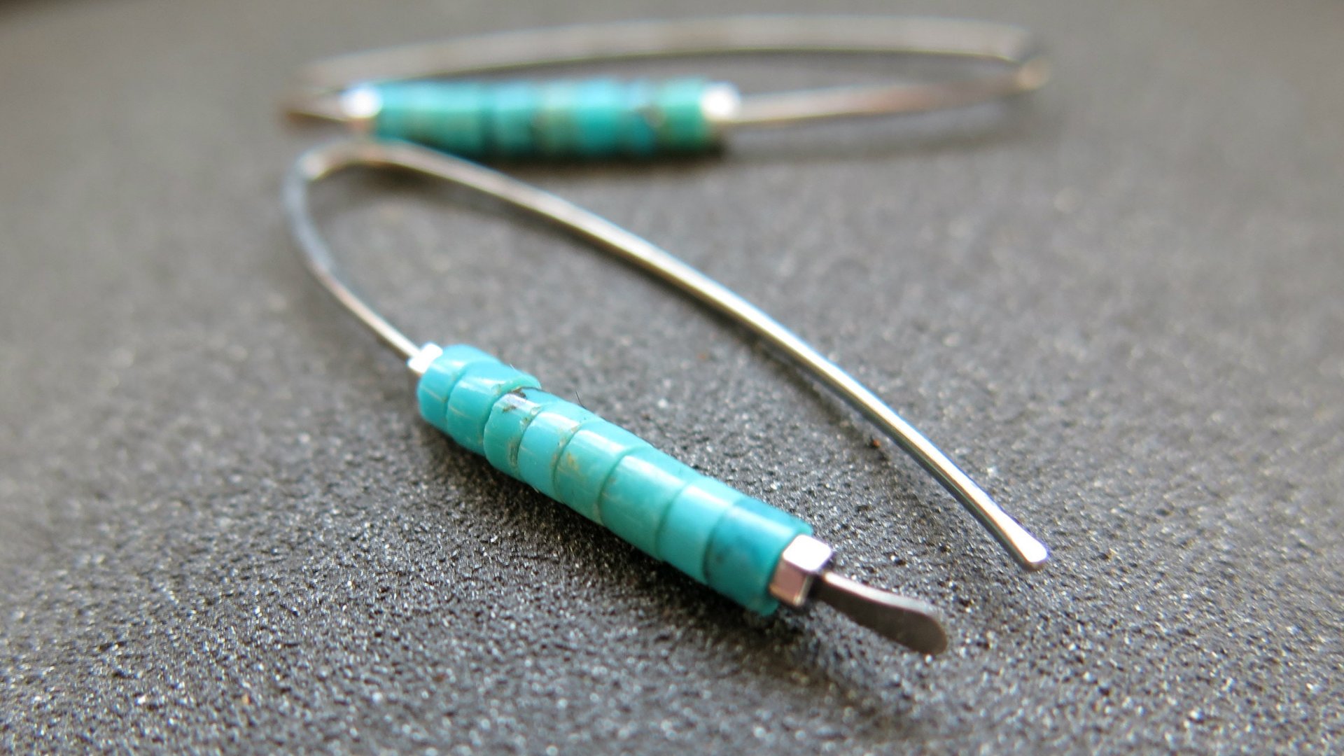 hypoallergenic turquoise earrings. niobium jewelry for sensitive ears. natural turquoise gemstones. nickel free earrings.