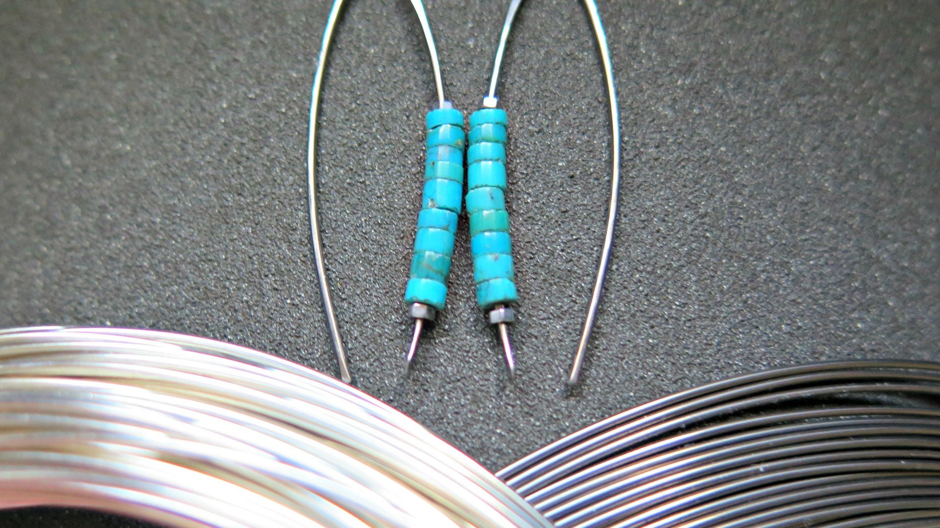 hypoallergenic turquoise earrings. niobium jewelry for sensitive ears. natural turquoise gemstones. nickel free earrings.