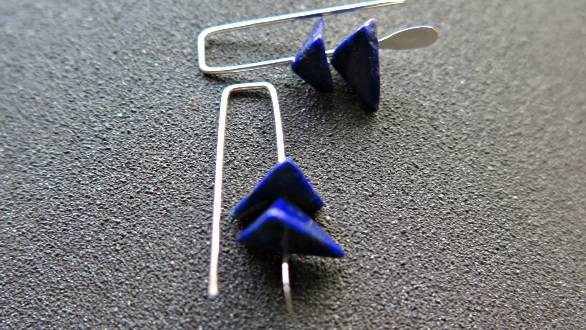 small lapis lazuli earrings. royal blue gemstone jewelry. triangle earrings.