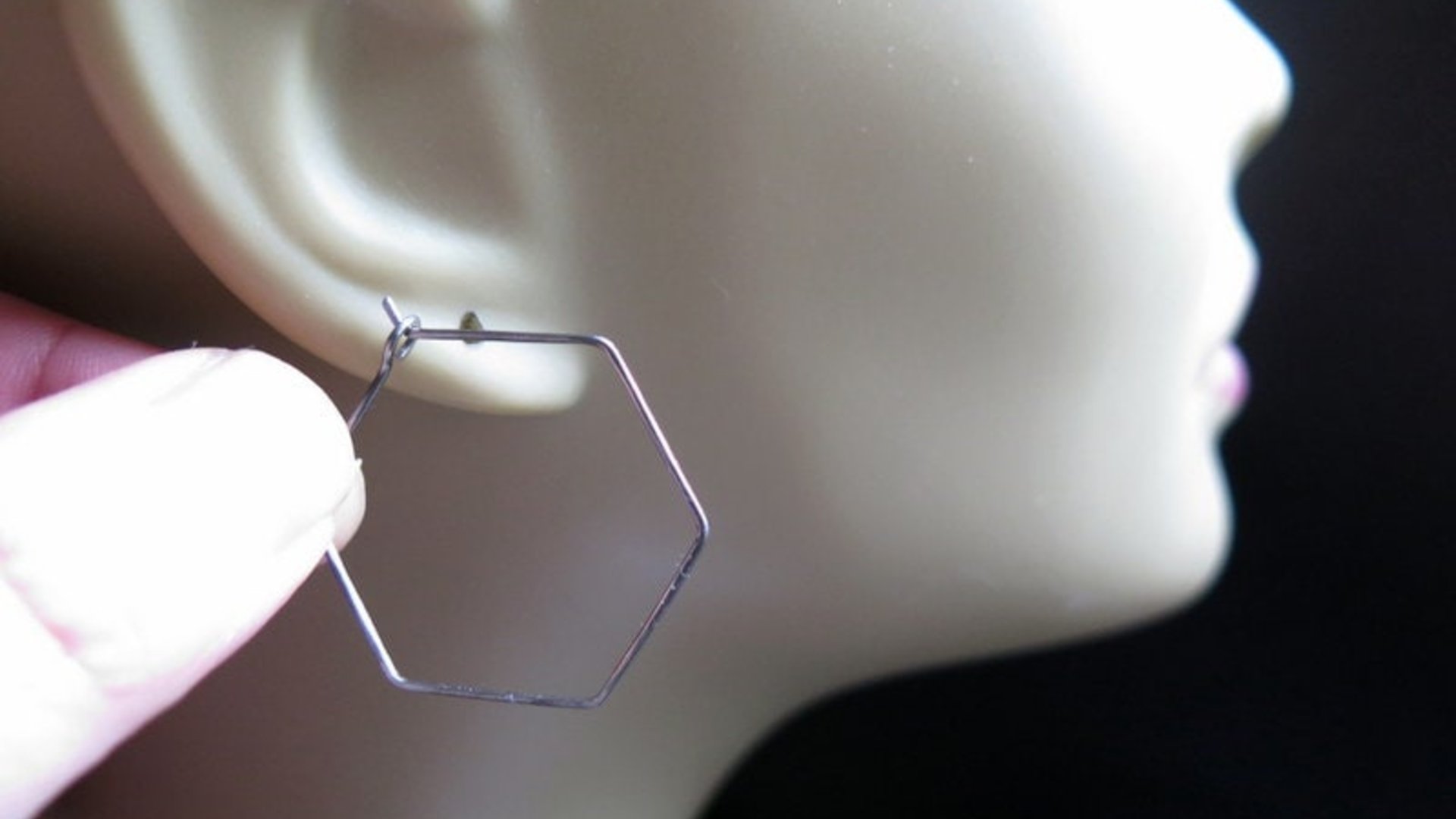 hexagon earrings. niobium hoops for sensitive ears. geometric hoops. niobium wire jewelry.