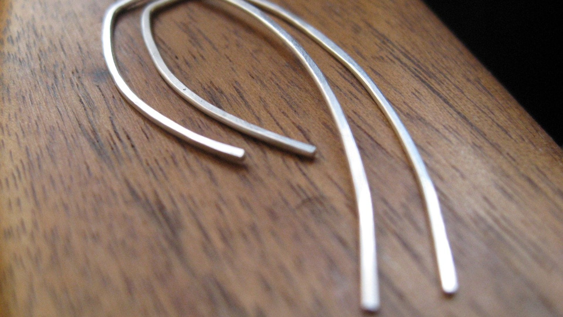 sterling silver earrings. wire earings. minimalist jewelry. threader earrings.