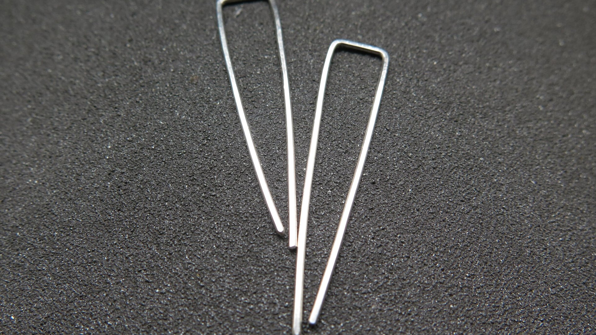 sterling silver earrings. minimalist jewelry. modern hoops.