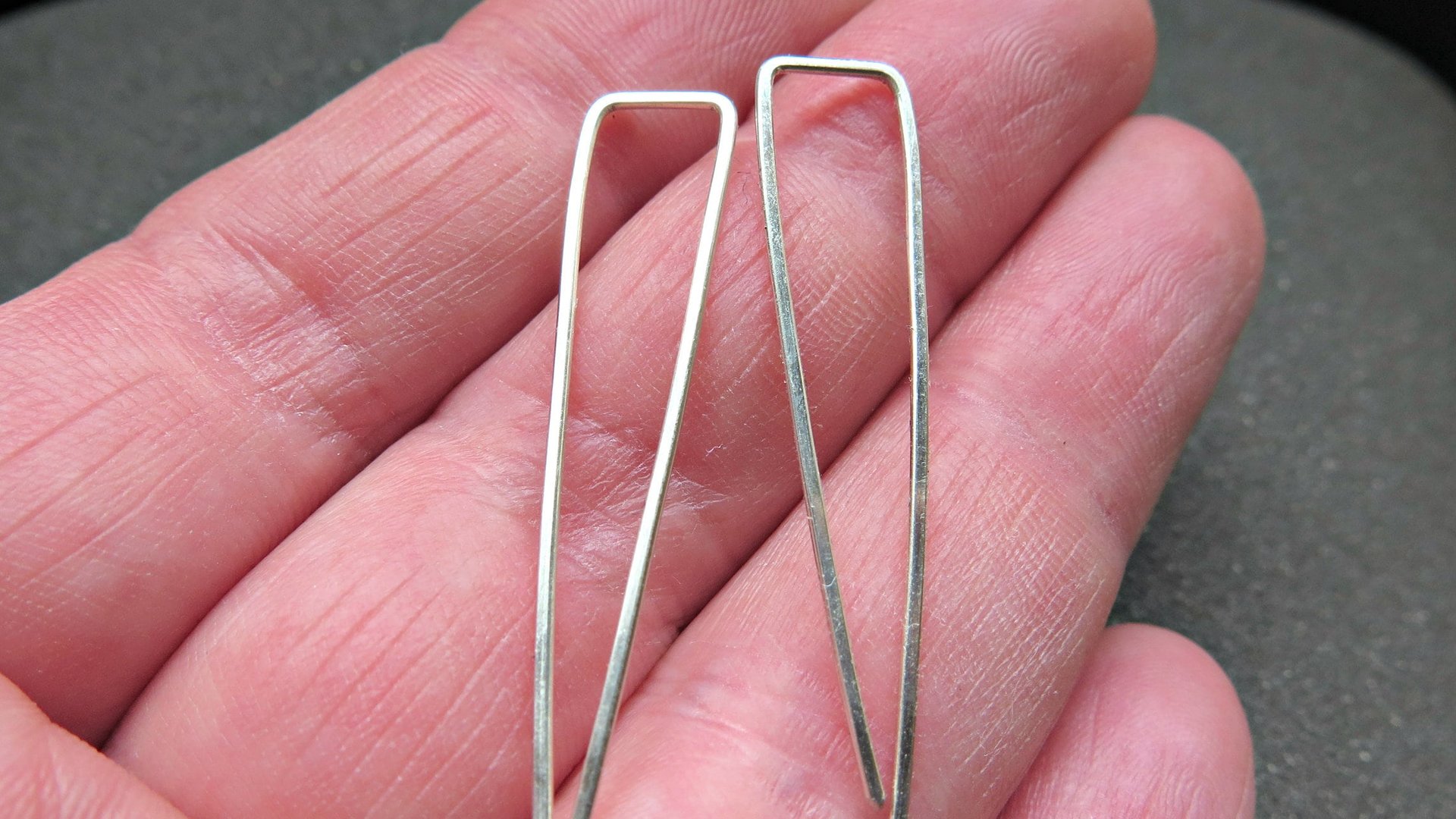 sterling silver earrings. minimalist jewelry. modern hoops.