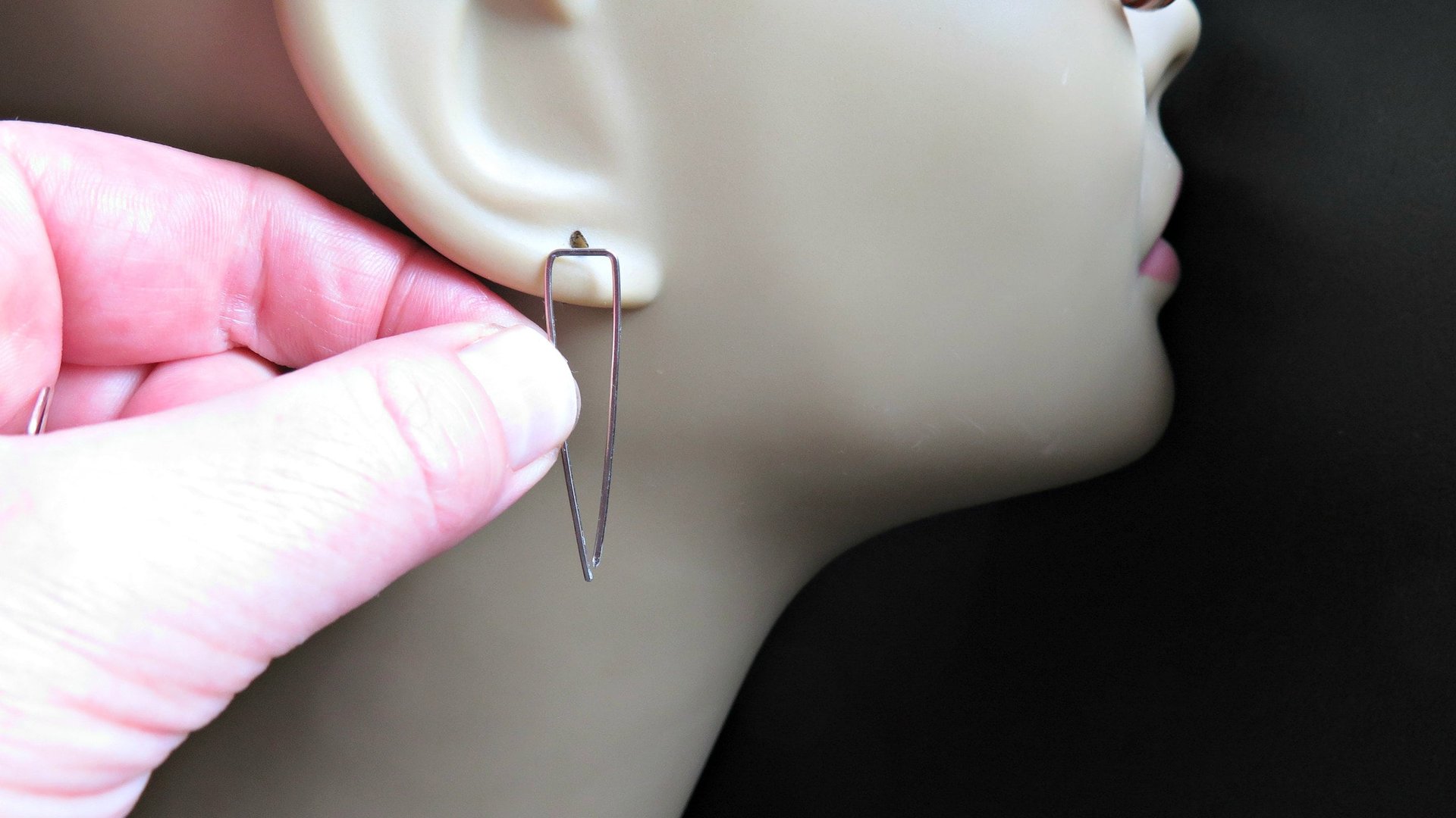 sterling silver earrings. minimalist jewelry. modern hoops.