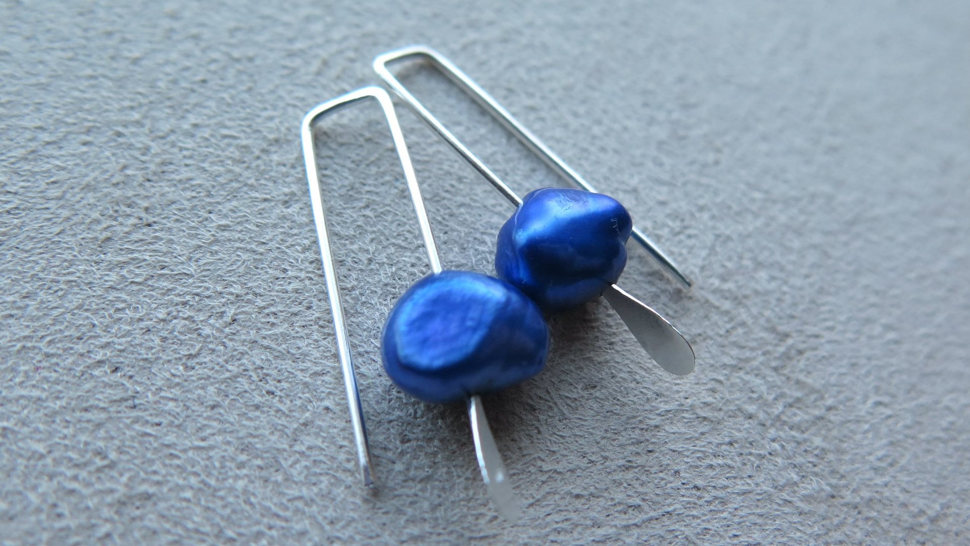 royal blue pearl drop earrings. blue freshwater pearl jewelry. simple pearl jewellery. 7mm pearls. made in Canada