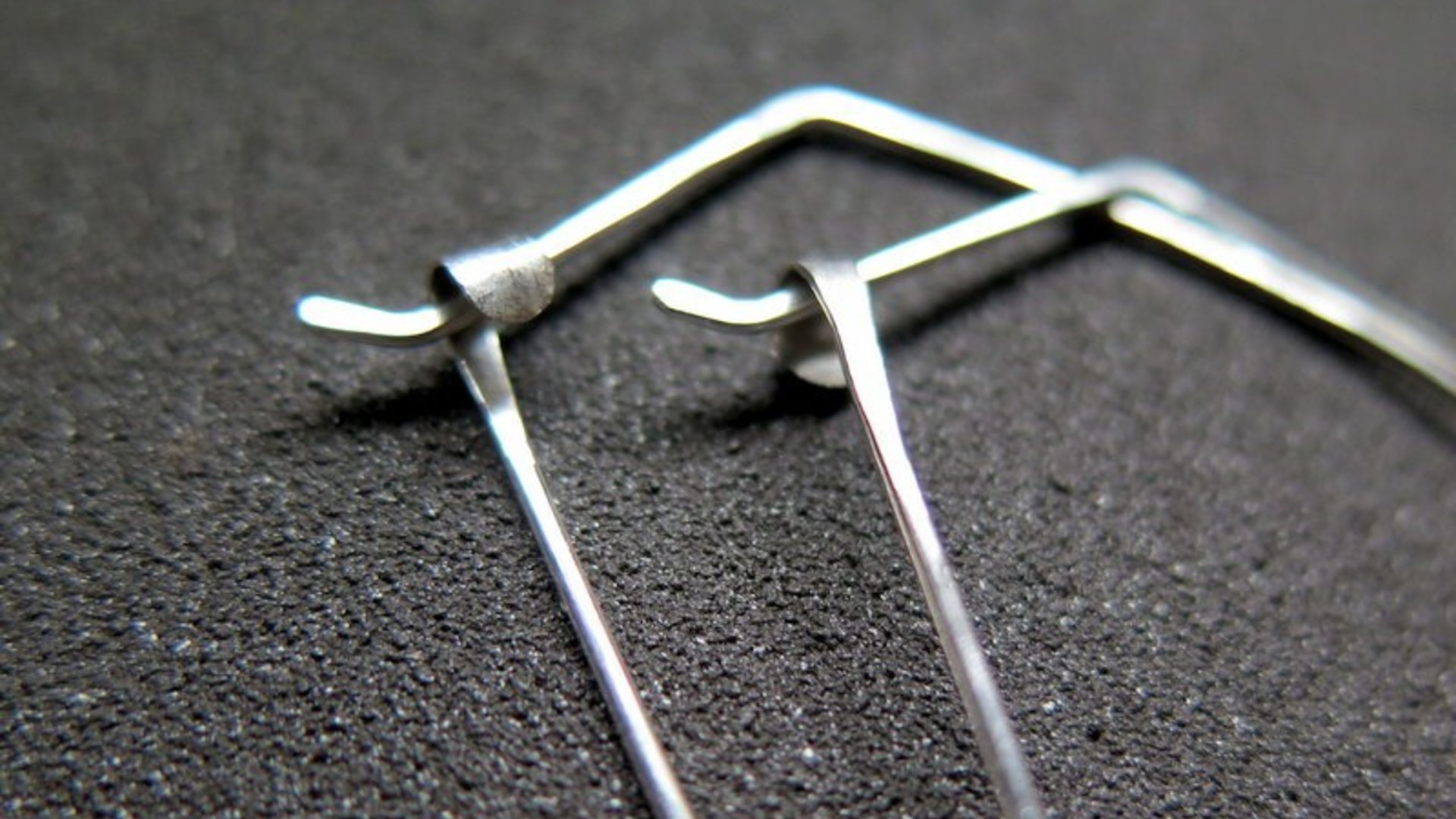 hammered sterling silver hoops. teardrop earrings. 20 gauge silver wire earrings. made in Canada