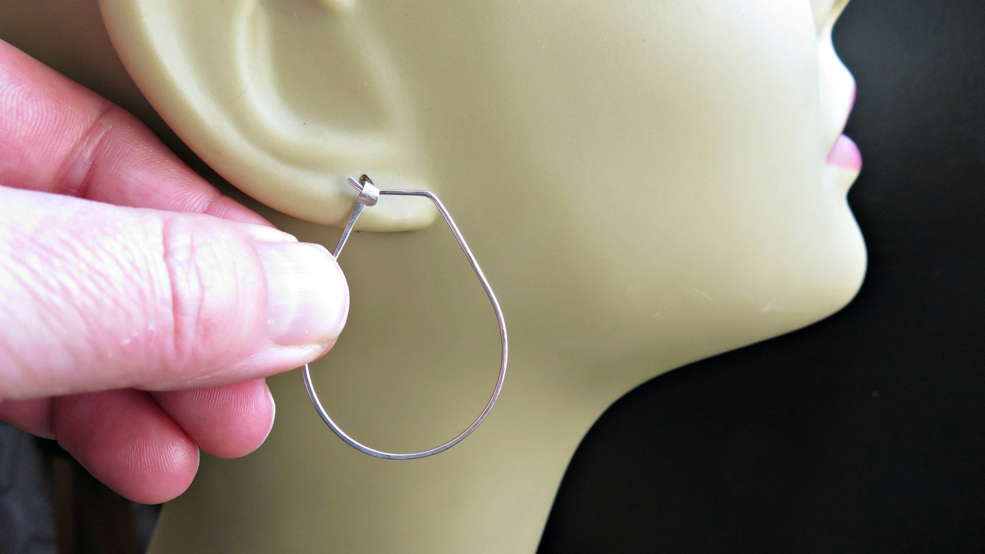 hammered sterling silver hoops. teardrop earrings. 20 gauge silver wire earrings. made in Canada