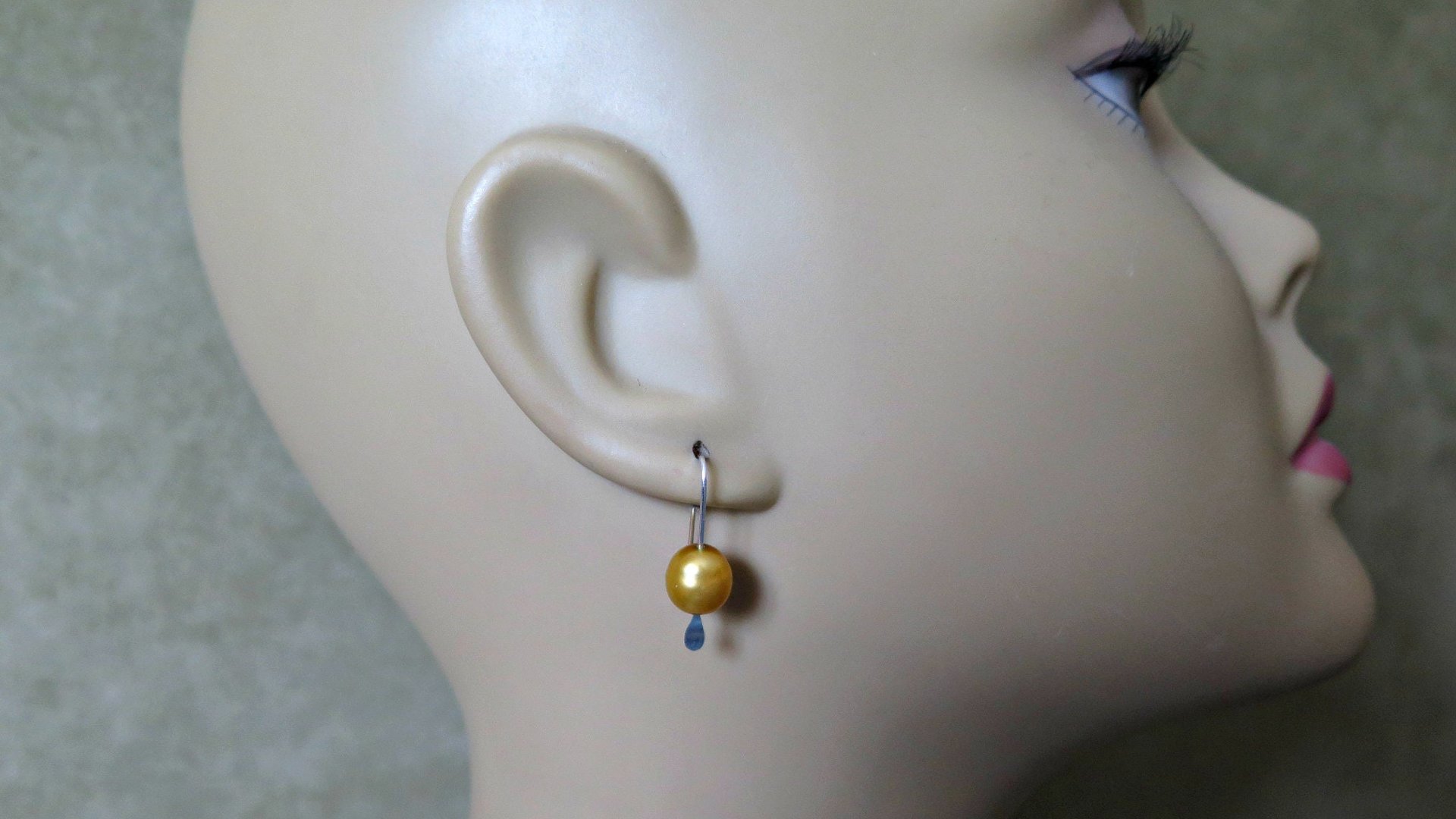 sunflower yellow pearl earrings. freshwater pearl drop earrings. modern pearl jewellery. splurge.