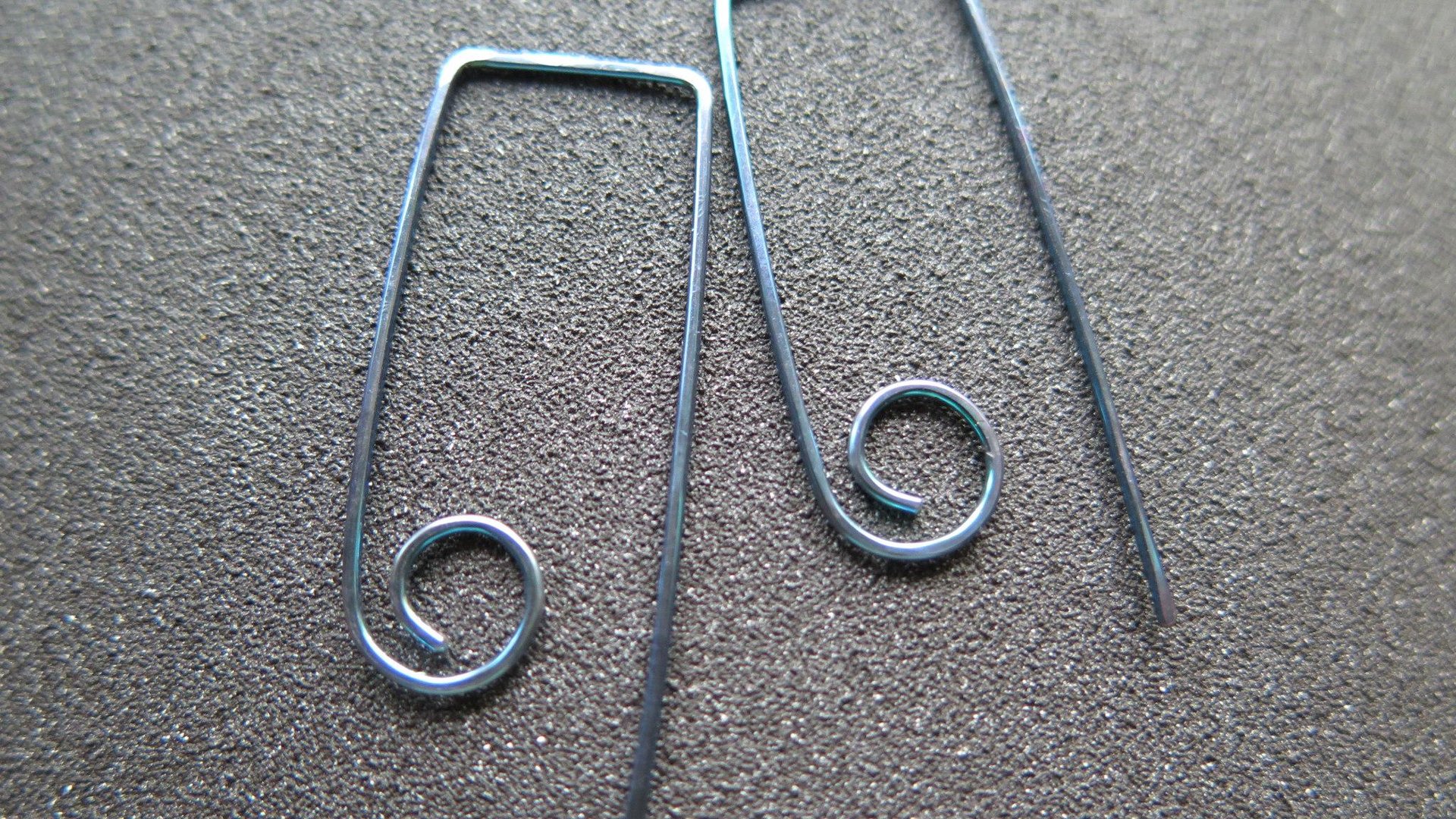 unique turquoise earrings in anodized niobium wire. hypoallergenic jewelry. niobium earwires. modern splurge.