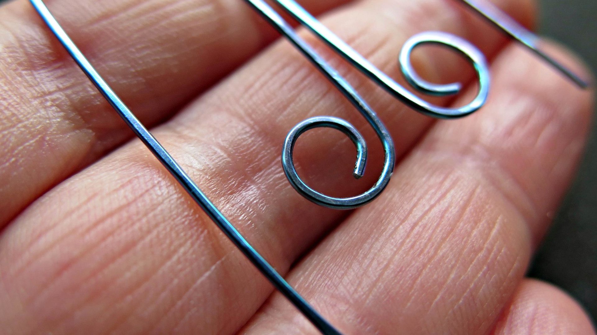 unique turquoise earrings in anodized niobium wire. hypoallergenic jewelry. niobium earwires. modern splurge.