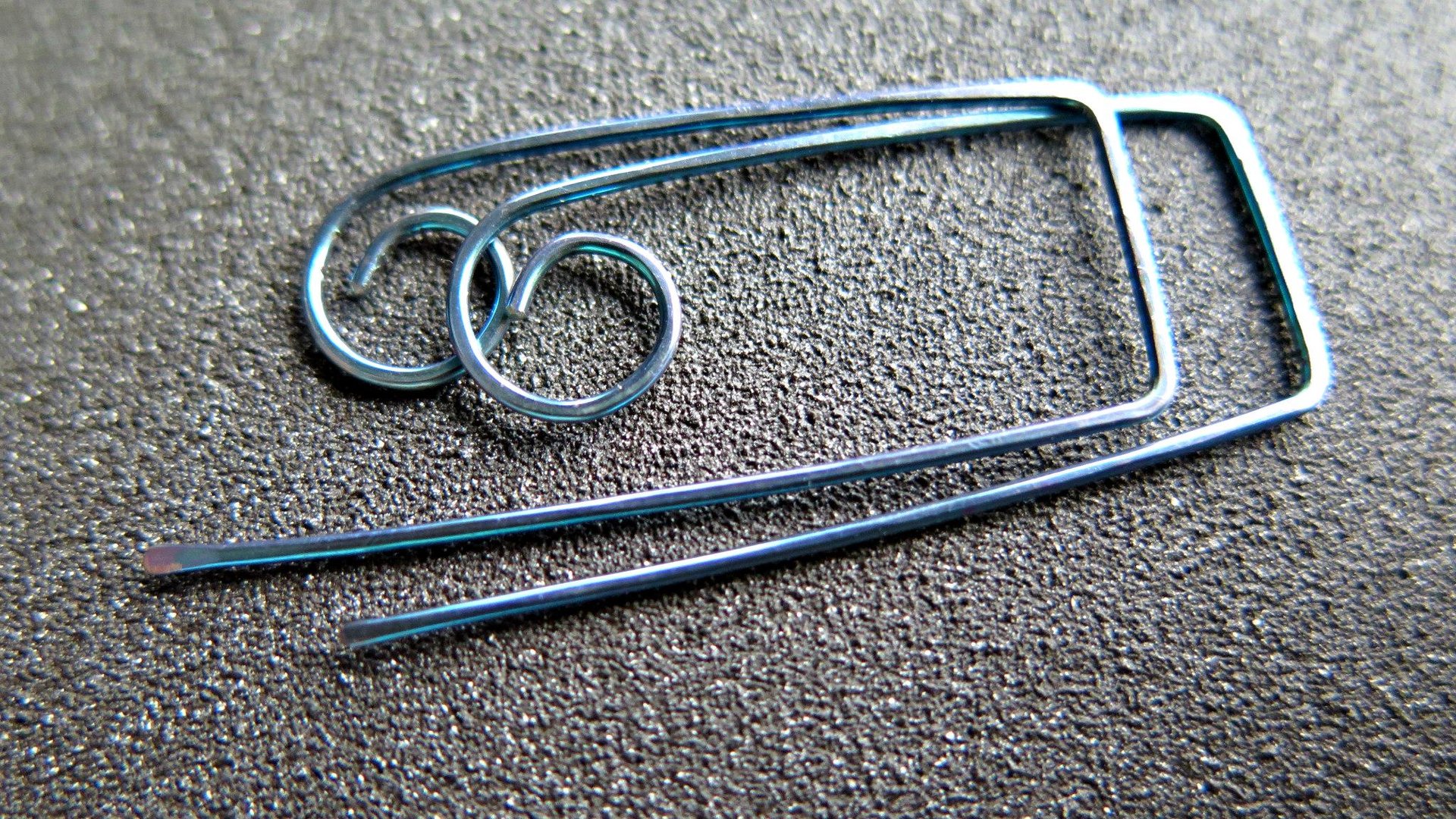 unique turquoise earrings in anodized niobium wire. hypoallergenic jewelry. niobium earwires. modern splurge.