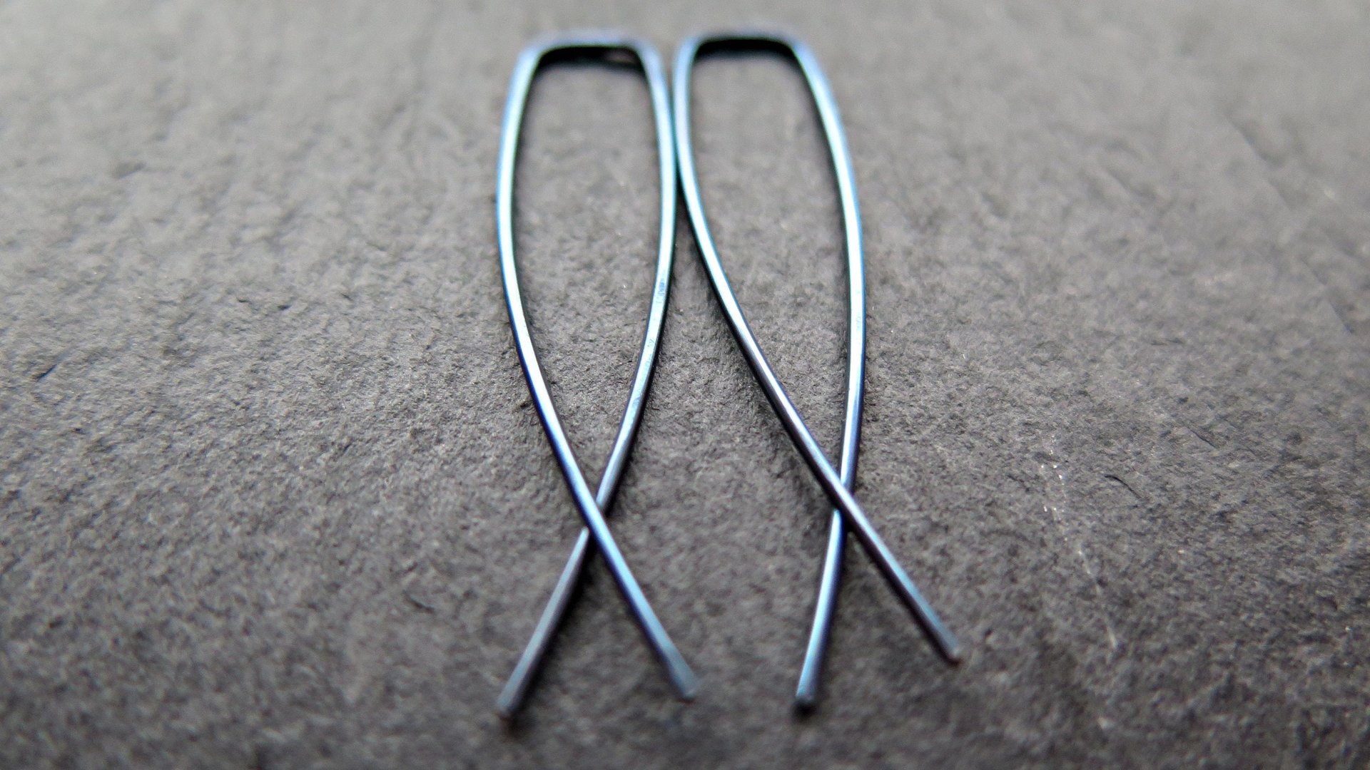blue niobium earrings. modern hypoallergenic jewelry. nickel free earrings for sensitive ears